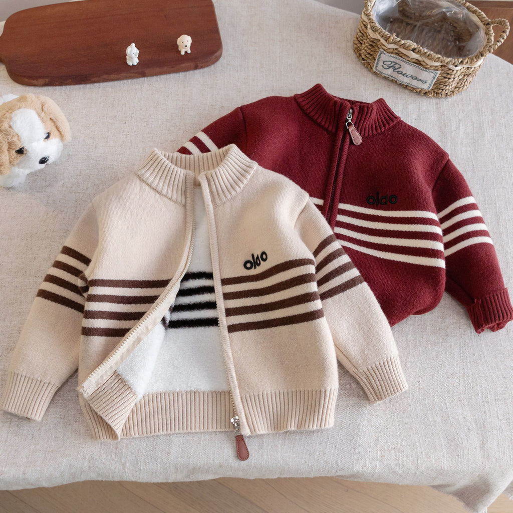 Boys' winter sweater, 2025 new style, children's fleece-lined and thickened baby cardigan, red New Year's coat, autumn and winter style.